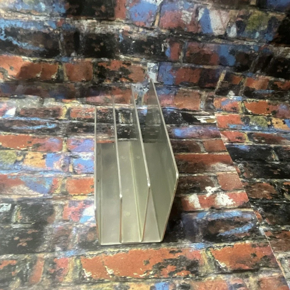 N/A metal desktop